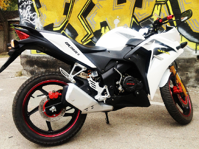 Ratas Moto CBR R-3