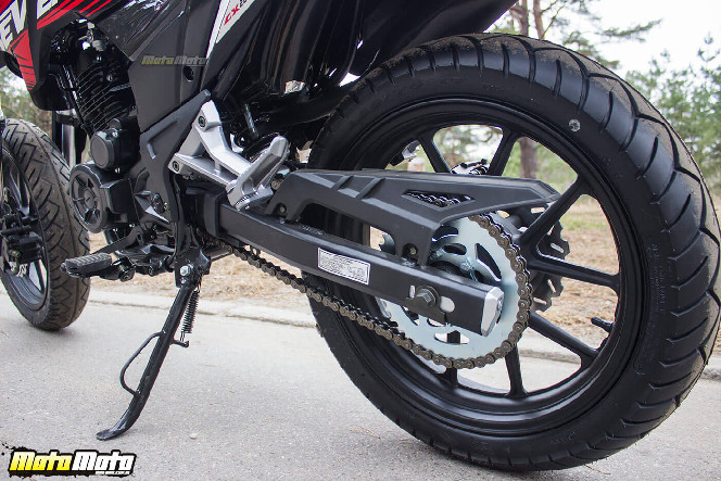 Loncin SM1 Seven - черно-красный