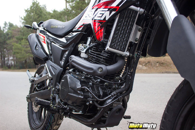 Loncin SM1 Seven - черно-красный