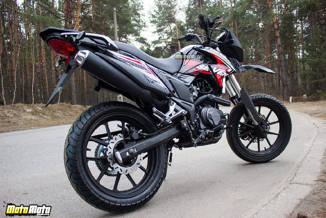 Loncin SM1 Seven - черно-красный