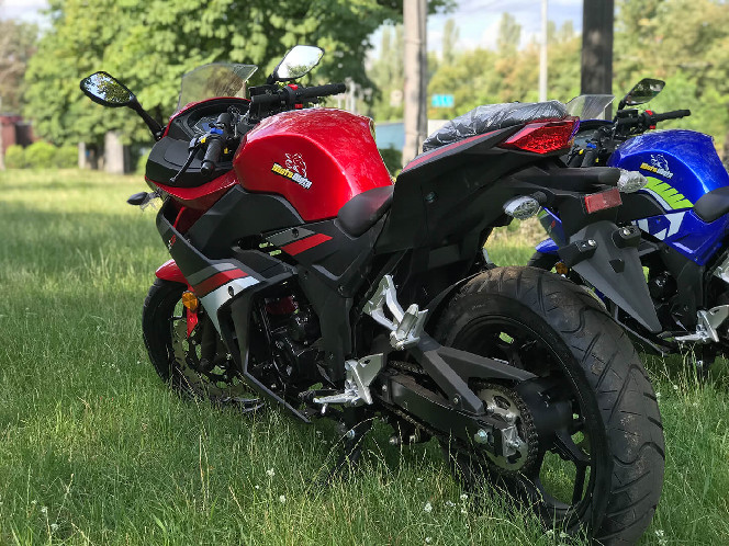 KV HT250 Sport (копия Suzuki)