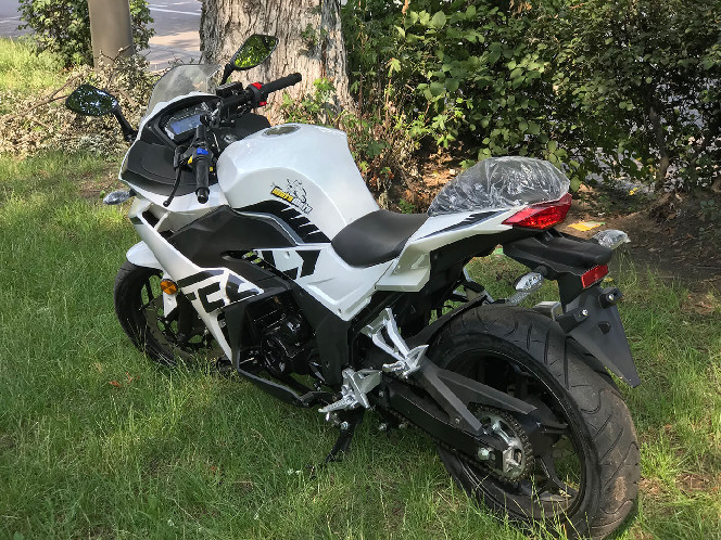 KV HT250 Sport (копия Suzuki)