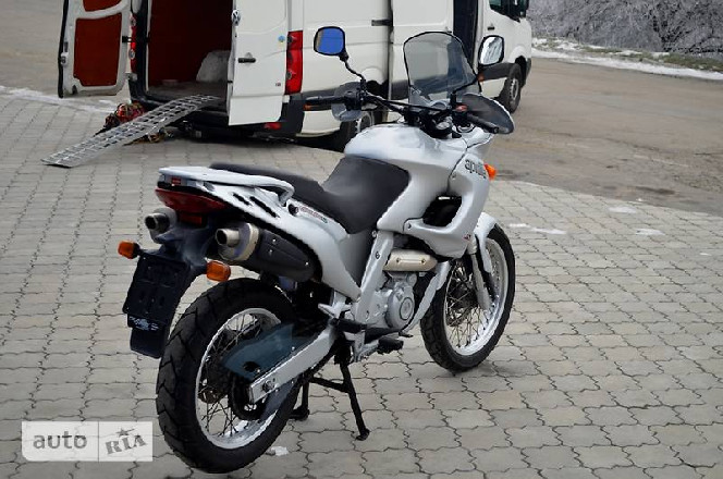Aprilia Pegaso 1998
