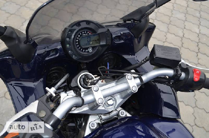 Yamaha Fazer 2004