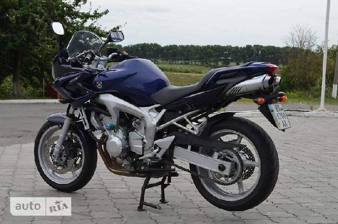 Yamaha Fazer 2004