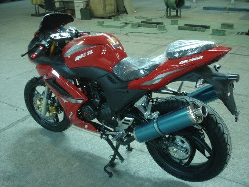 SPIKE ZZ CBR250RR-3 cc