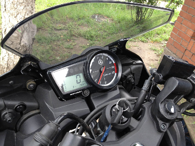Yamaha YZF-R15 v2.0 150cc (2013)