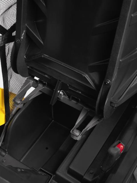 BRP Can-Am Commander 1000 XT желтый