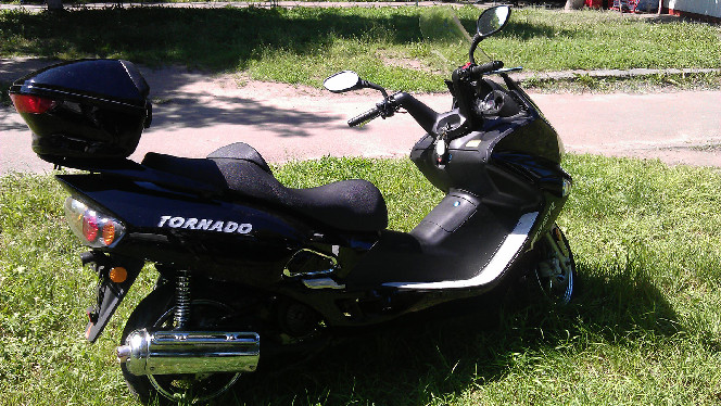 Viper TORNADO 150