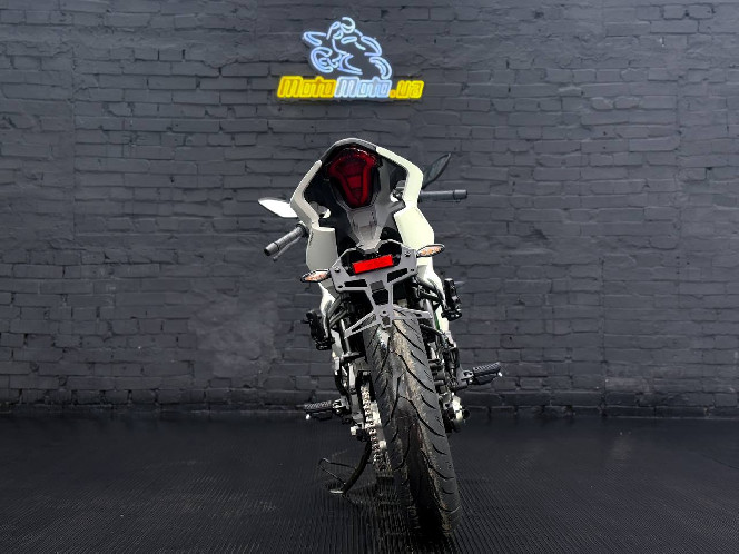 Мотоцикл CFMOTO 250SR