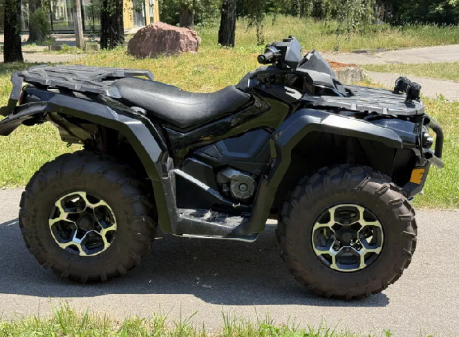 Квадроцикл BRP Outlander 1000 ХТ 2015 рік (9000 км) б/у