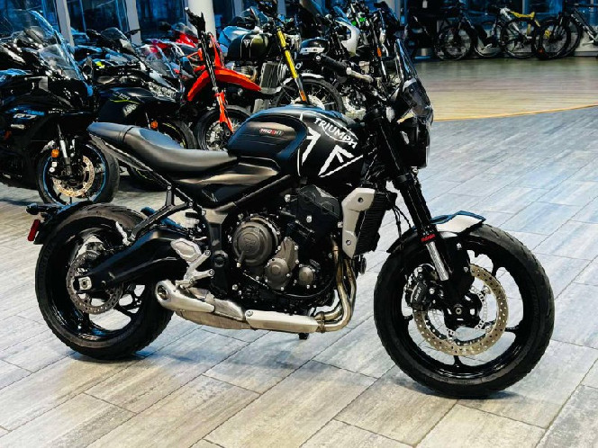 Мотоцикл TRIUMPH TRIDENT 660 2023 год, б/у (4 000 км)