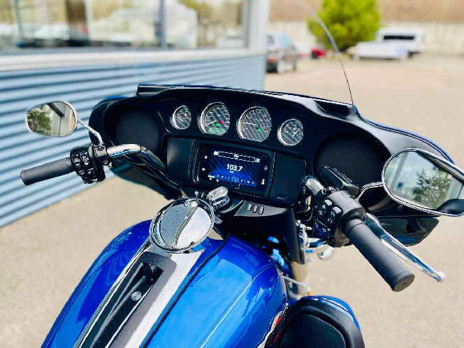 Мотоцикл HARLEY-DAVIDSON Tri Glige Ultra  2024 рік,(1800км),  б/у