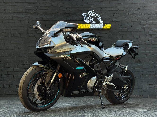Мотоцикл CFMOTO 675SR-R