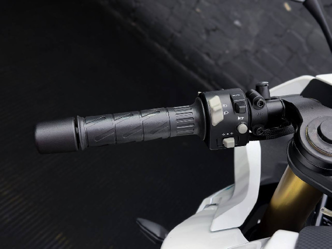 Мотоцикл CFMOTO 250SR