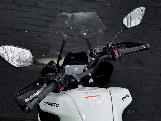 Мотоцикл CFMOTO 700MT
