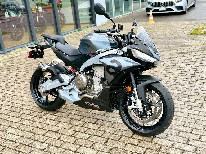 Мотоцикл APRILIA TUONO 660 2023 рік, (230 км), б/у