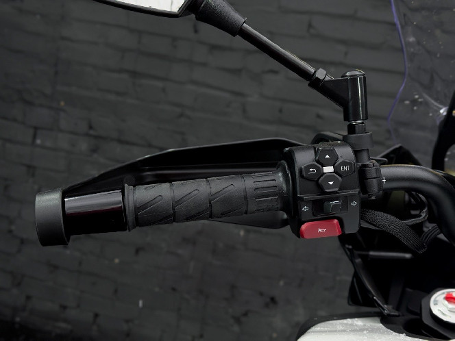 Мотоцикл CFMOTO 700MT