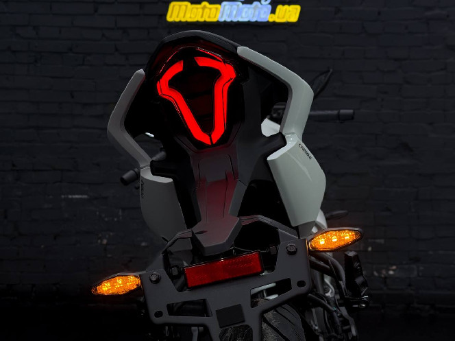 Мотоцикл CFMOTO 250SR