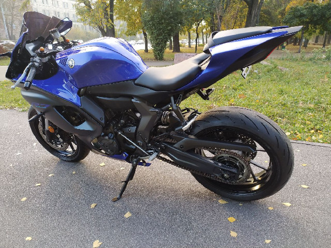 Мотоцикл YAMAHA R7 2022 год, б/у (2 000 км)