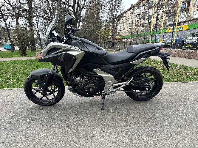 Мотоцикл HONDA NC750X 2021 рік, б/у (3300 км)