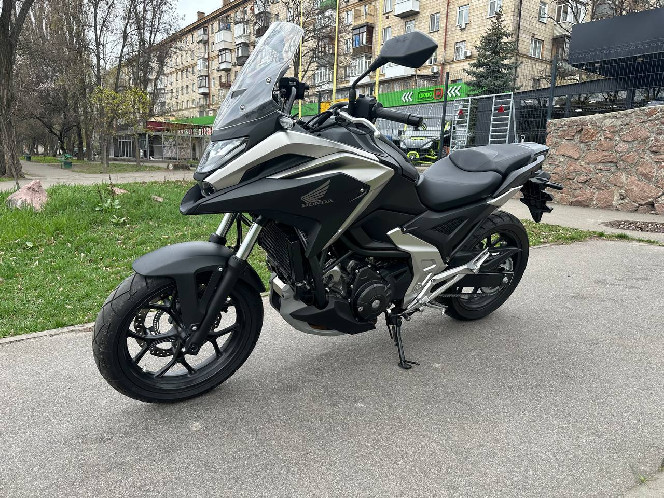 Мотоцикл HONDA NC750X 2021 рік, б/у (3300 км)