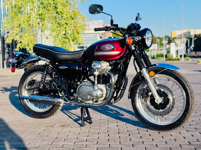 Мотоцикл KAWASAKI W800 (ABS) 2022 рік, (3900 км) б/у