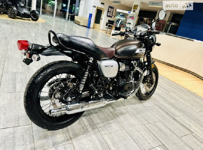 Мотоцикл KAWASAKI W800 2019 год, б/у (2 000 км)