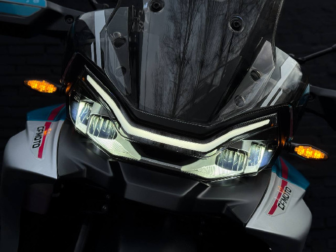 Мотоцикл CFMOTO 800MT-X