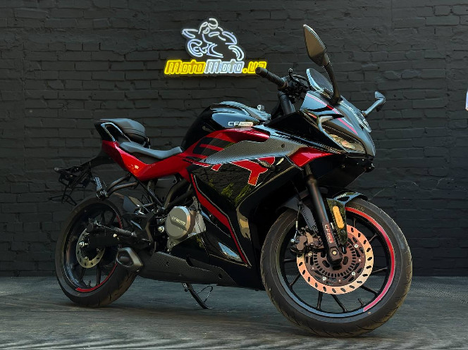 Мотоцикл CFMOTO 250SR LITE