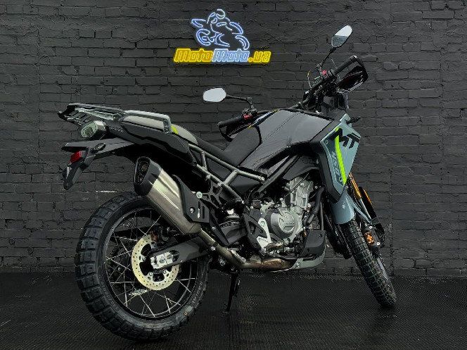 Мотоцикл CFMOTO 450MT