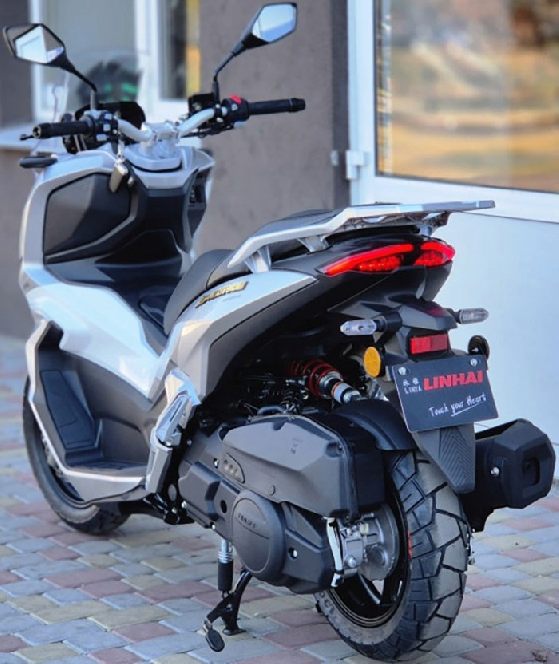 Скутер Linhai Adventure 150 (LH125T-8)