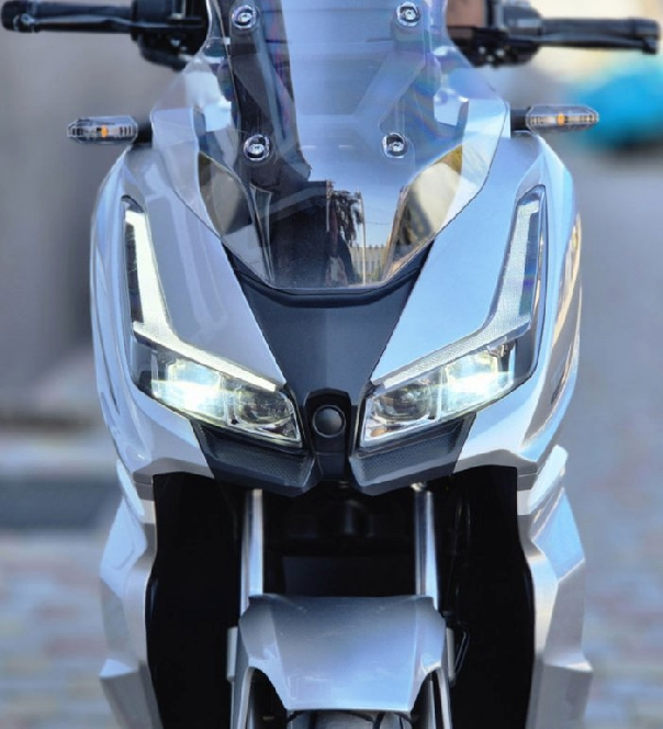 Скутер Linhai Adventure 150 (LH125T-8)