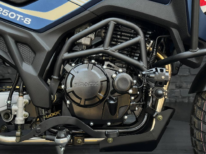 Мотоцикл SPARK SP250T-8