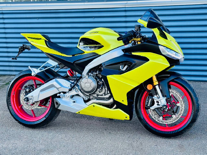Мотоцикл Aprilia RS 660 2023 рік, (4000км) б/у