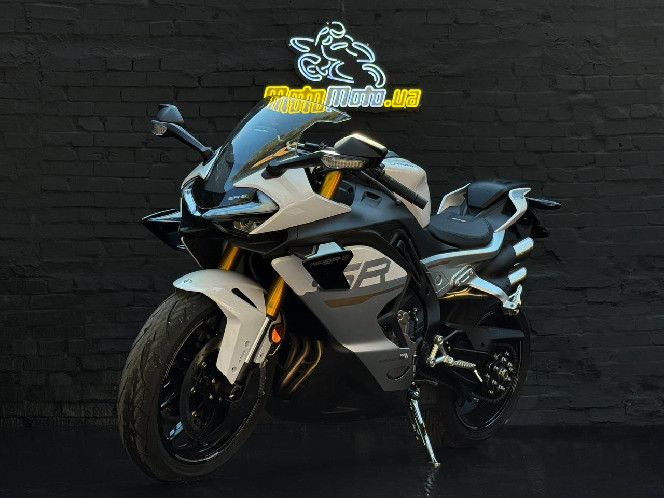 Мотоцикл CFMOTO 750SR-S