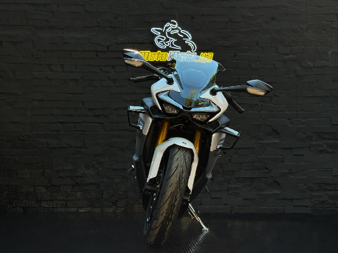 Мотоцикл CFMOTO 750SR-S