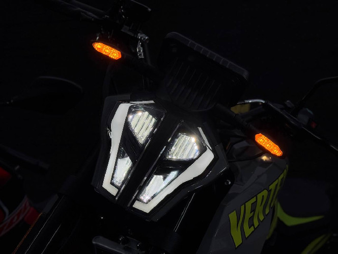 Мотоцикл GEON VERTEX 300