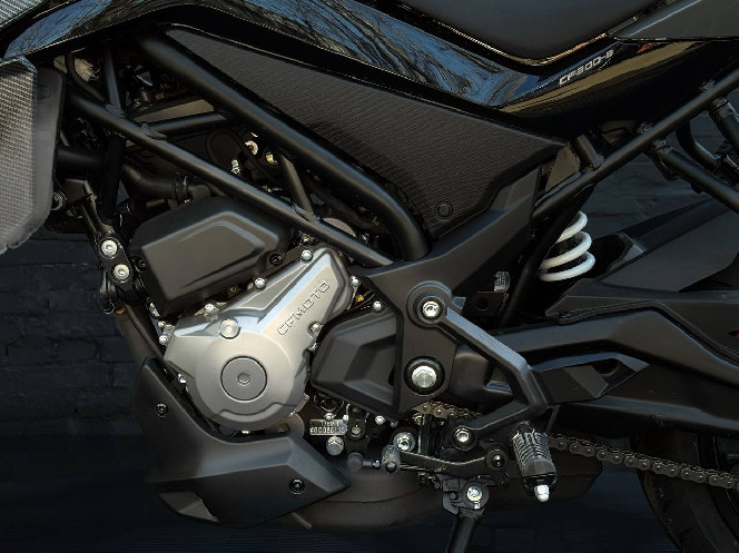 Мотоцикл CFMOTO 300NK