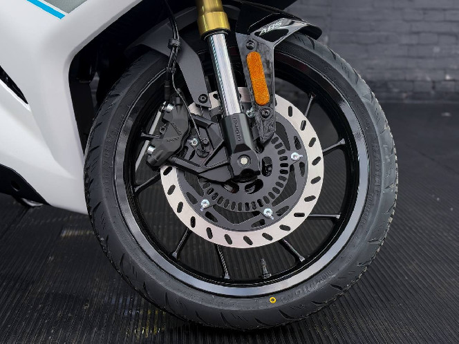 Мотоцикл CFMOTO 250SR