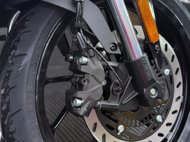 Мотоцикл CFMOTO 250SR
