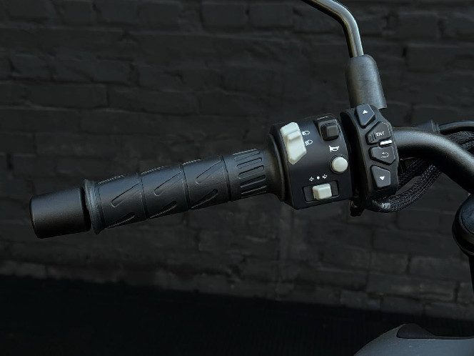 Мотоцикл CFMOTO 300NK