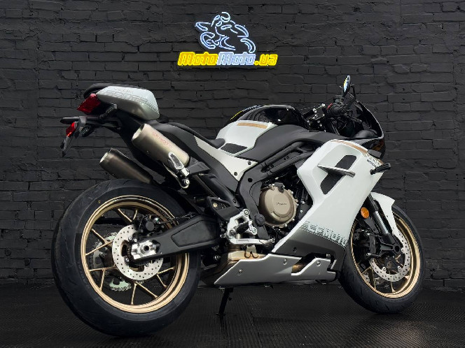 Мотоцикл CFMOTO 500SR VOOM