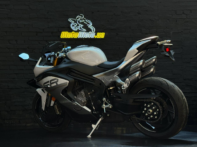 Мотоцикл CFMOTO 750SR-S