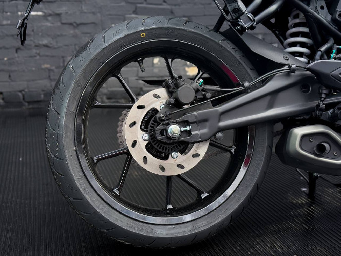 Мотоцикл CFMOTO 250SR