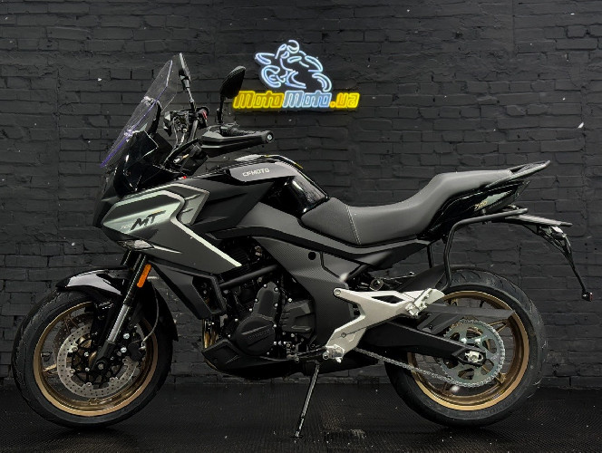 Мотоцикл CFMOTO 700MT
