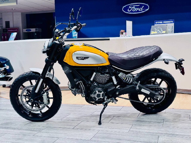 Мотоцикл DUCATI SCRAMBLER 800 2017 рік, б/у (17 000 км)