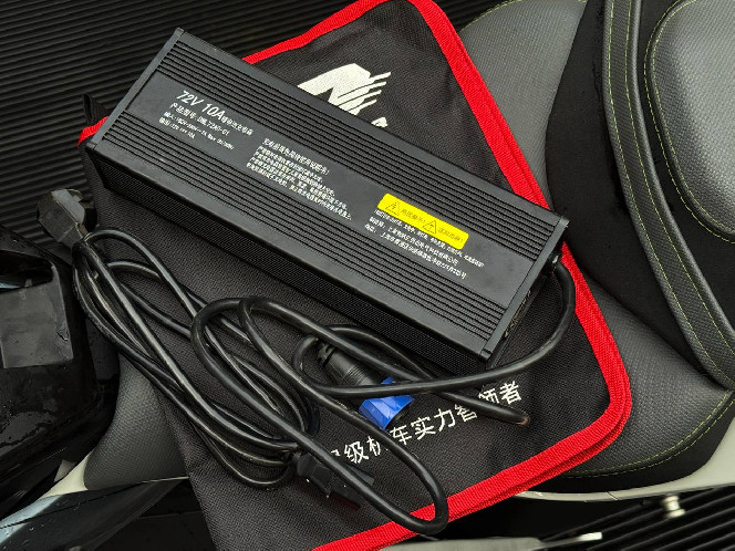 Електромотоцикл QJ motor 5000D mid-drive 72V 60Ah (DC7)