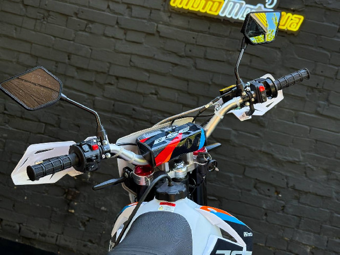 Мотоцикл BSE J3 ENDURO (175FMM)