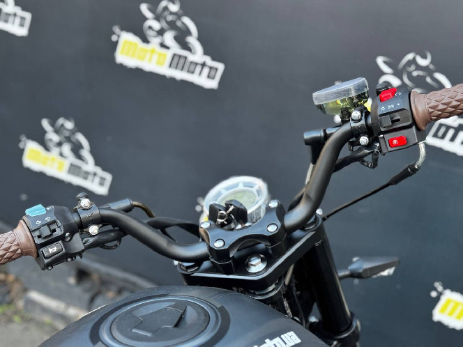Мотоцикл Geon BadDog 250